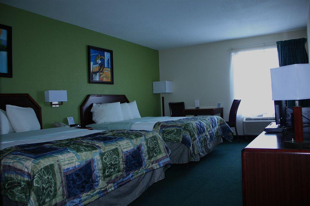 Super 8 By Wyndham Somerset Eksteriør billede