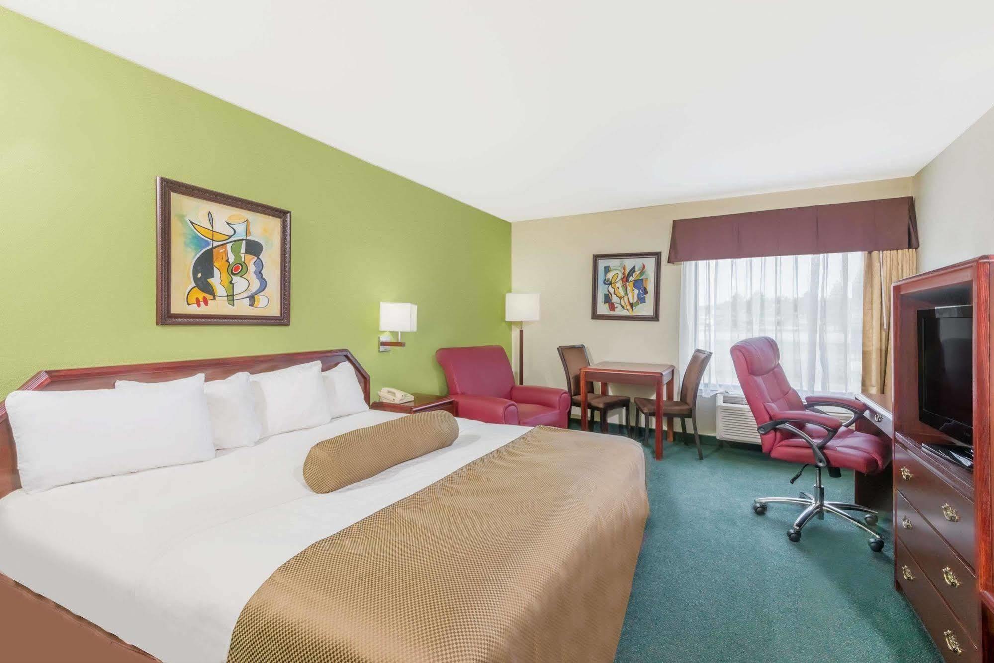 Super 8 By Wyndham Somerset Eksteriør billede