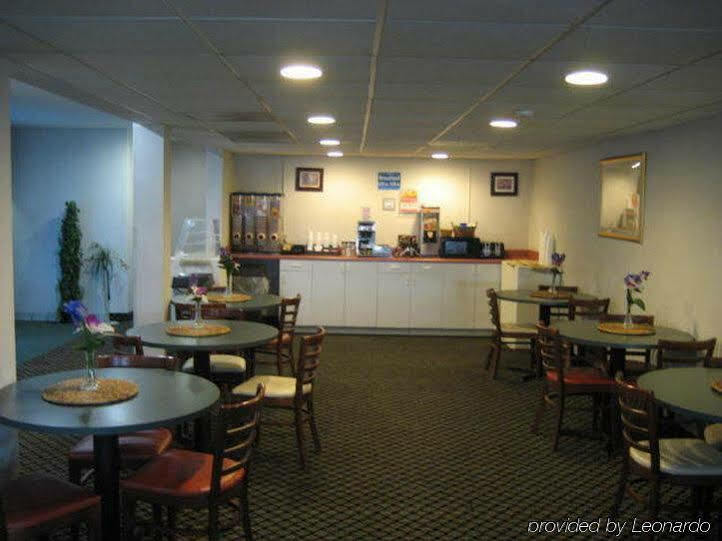 Super 8 By Wyndham Somerset Eksteriør billede